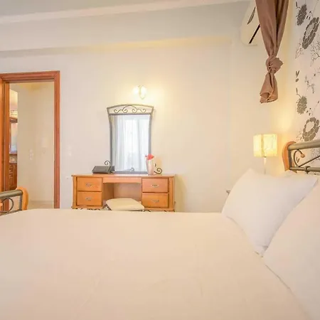 Sleeps 6 Air Con Wifi Villa Lithakia (Zakynthos)
